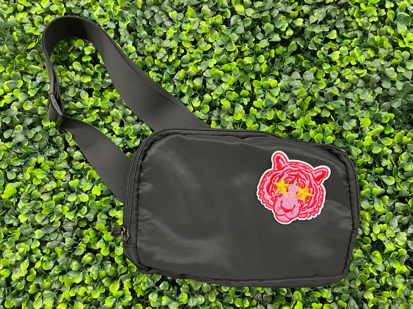 Starry-Eyed Tiger Embroidered Patch